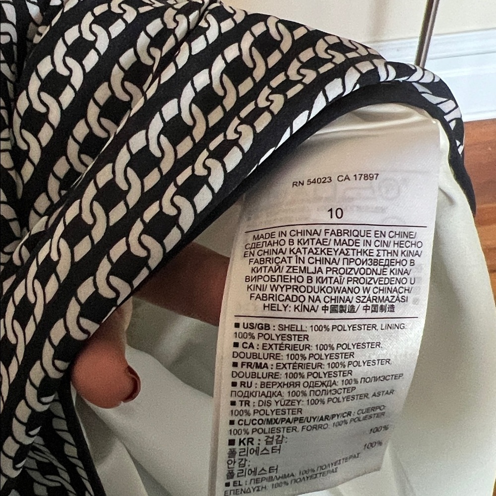 Banana Republic Geometric Chain Print Shirtdress Black and White - Size 10 - Picture 10 of 10